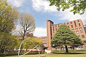 白百合女子大学図書館 680m