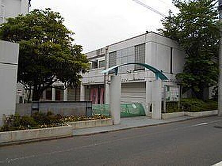 世田谷区立用賀中学校 970m