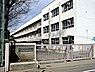 周辺：調布市立第三小学校 630m