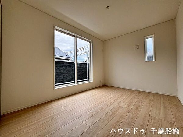 洋室を拡大表示