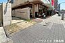 外観：前面道路含む現地写真