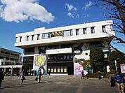 世田谷区立烏山図書館 960m