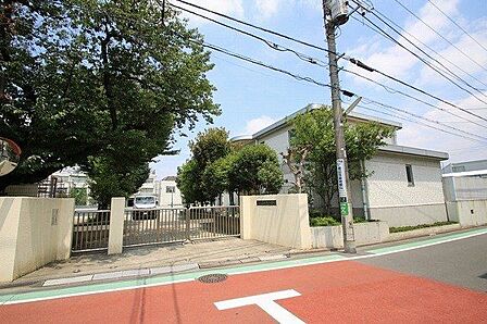 桜町小学校 590m