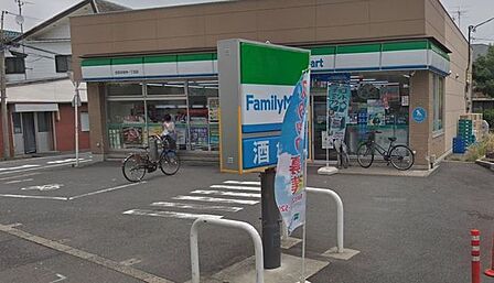ファミリーマート世田谷若林1丁目店 580m