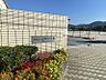 周辺：元岡中学校　1718ｍ　徒歩約22分　校訓「智・仁・勇」福岡市西区田尻東1丁目にある市立の中学校です。