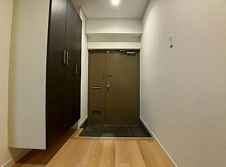 高さのあるシューズボックスはうれしい収納力