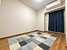 子供部屋：約5.3帖の洋室。窓があり通風良好です。※一部CG加工により残置物を除去しています。