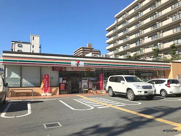 画像15:【コンビニエンスストア】セブン‐イレブン 大阪友渕町3丁目店まで596ｍ