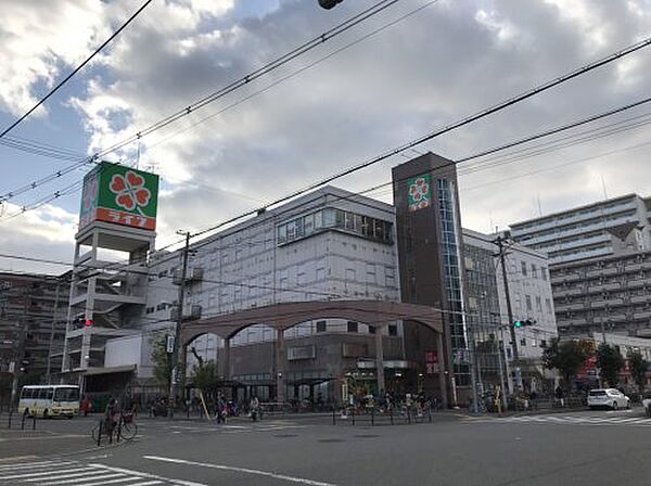 画像9:【スーパー】ライフ 新大阪店まで544ｍ