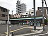 周辺：【コンビニエンスストア】ファミリーマート諏訪一丁目店まで775ｍ