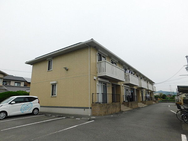 兵庫県姫路市飾東町佐良和(賃貸アパート2LDK・2階・61.70㎡)の写真 その1