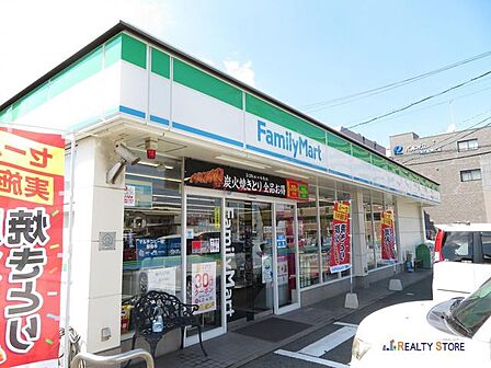 ファミリーマート神松寺二丁目店 徒歩2分。 100m