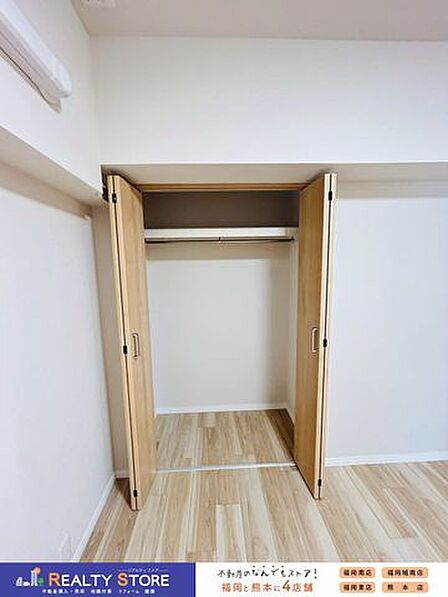 棚付きなので整理もしやすくお部屋を広く活用できます♪