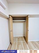棚付きなので整理もしやすくお部屋を広く活用できます♪