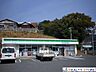 周辺：ファミリーマートオークタウン北店 徒歩9分。 650m