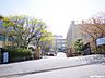 周辺：福岡市立和白丘中学校 徒歩9分。 720m