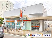 西日本シティ銀行箱崎支店 徒歩23分。 1700m