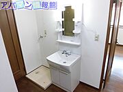 写真は同タイプのお部屋のものです。