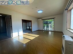 内野山手2丁目渡辺貸家 1階5LDKのリビング/ダイニング