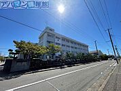 新潟市立小針中学校 1561m