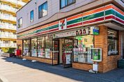 セブンイレブン札幌南4条東店 66m