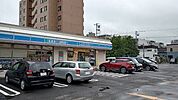 ローソン札幌南11西11丁目店 371m
