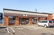 セブンイレブン札幌平岸3条店 131m