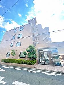 外観:価格には消費税を含みます。自社物件につき随時ご案内可能。内覧希望の方はお電話ください。 外観:価格には消費税を含みます。自社物件につき随時ご案内可能。内覧希望の方はお電話ください。