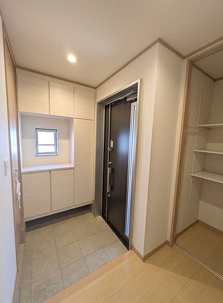 玄関を拡大表示