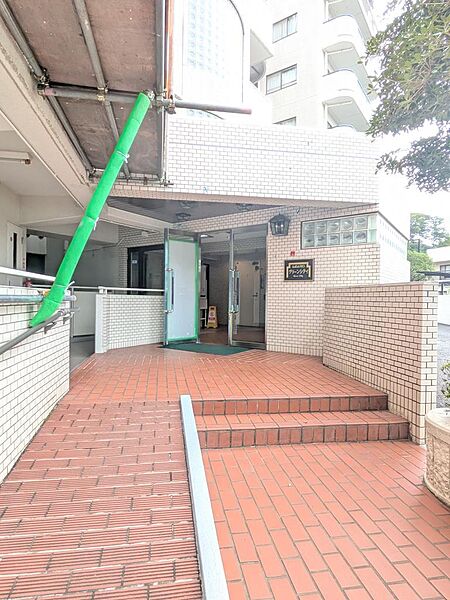 エントランスを拡大表示