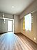 寝室：角部屋ですので明るいお部屋です