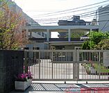 茨木市立天王小学校 徒歩11分。 820m