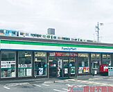 ファミリーマート名神吹田インター前店 徒歩7分。 550m