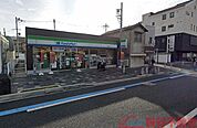 ファミリーマート富田駅南店 徒歩4分。 290m
