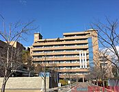 私立追手門学院大学 徒歩29分。 2300m