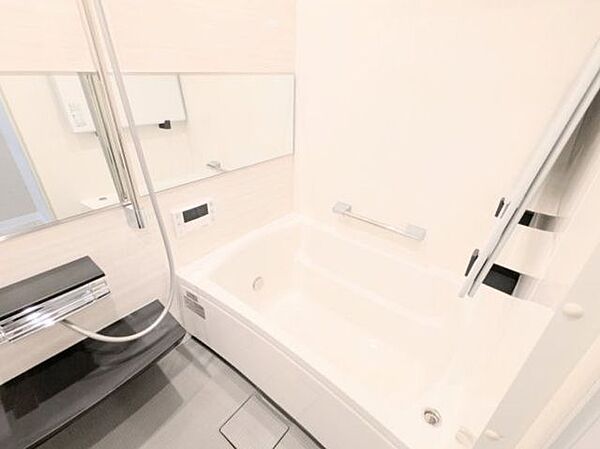 浴室を拡大表示