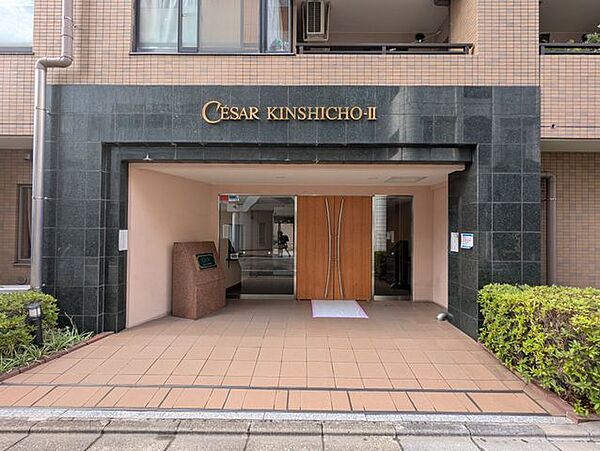 エントランスを拡大表示