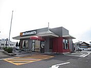 【マクドナルド桑名東インター店】ドライブスルーもある258号線沿いのお店。席数48席。駐車場19台。【営業時間】6:00-24:00 3020m