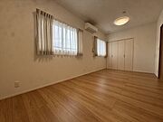 洋室9帖：間仕切りすると洋室4.5帖が2部屋できます。3LDKから4LDKに変更可能です。（2025年6月15日撮影）
