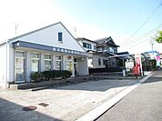 桑名桑陽台郵便局　郵便、貯金、ATM、保険の窓口がございます。【ATM受付時間】平日9時～17時半　土曜9時～12時半駐車場5台 1400m