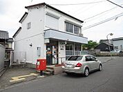 七取郵便局　【営業時間】郵便窓口9:00～17:00(平日のみ)、貯金窓口9:00～16:00(平日のみ)【駐車場】2台有 320m