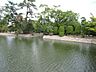 周辺：九華公園　桑名市吉之丸にある公園。桜つつじ、花菖蒲の名所として知られ、桑名市民の憩いの場として親しまれている。 400m