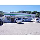 コンビニ「ファミリーマート岡谷湊湖畔店まで728ｍ」