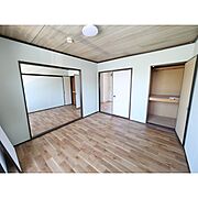 建物内の同仕様の部屋の写真となります。