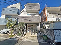 閑静な住宅地にたたずむ一戸建て。住友不動産の注文住宅。