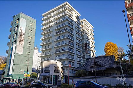 三田シャスターマンションの外観(西側から)