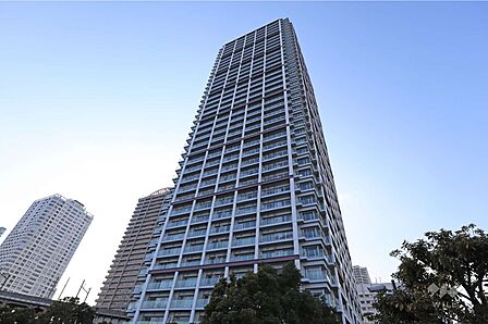 ベイクレストタワーの外観(北西側から)