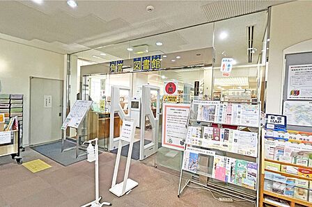 角筈図書館の外観