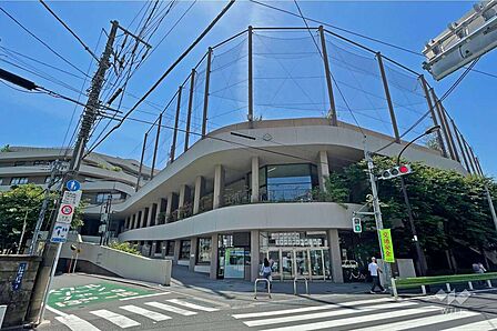 白金の丘小学校[公立]の外観