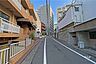 その他：敷地東側の前面道路（南側から）